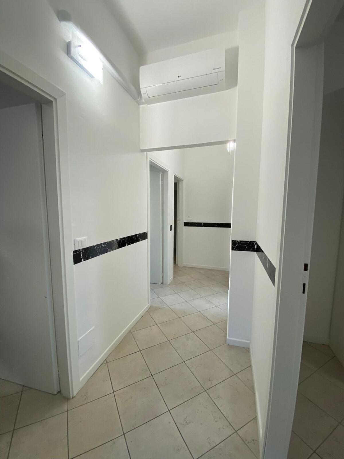 Ampio Appartamento In Posizione Strategica Rimini Exterior foto